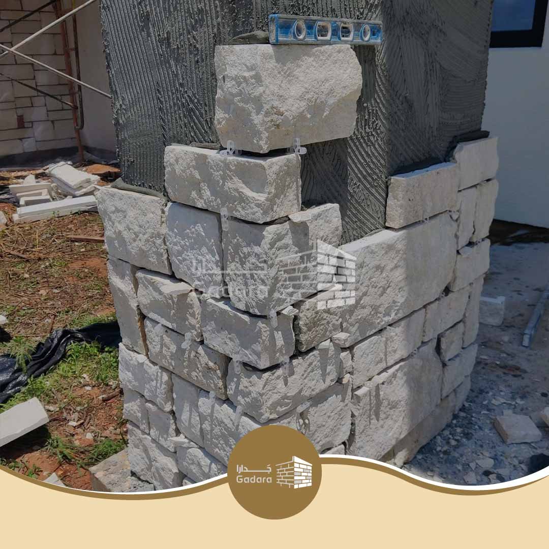 طريقة تركيب حجر الدبش
